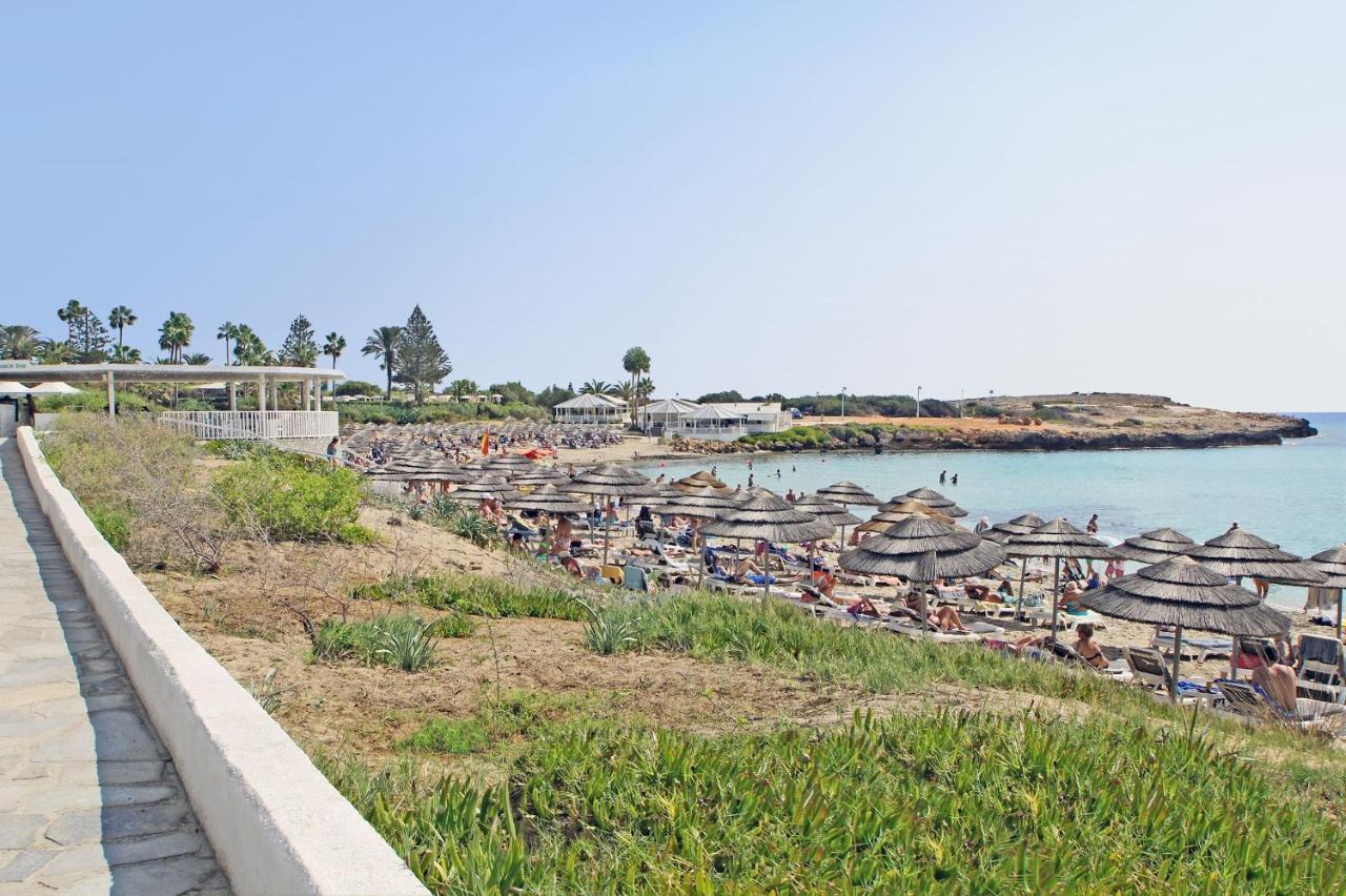 Villa Paradisia Agia Napa Buitenkant foto